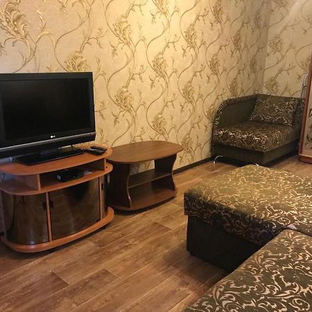 Затишна Однокімнатна Квартира 5 Хв Від Південного Вокзалу Charkiv Esterno foto
